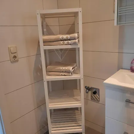 Peene Alte Schule Dornberger * Voelschow